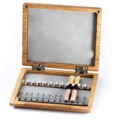 Wooden case with springs for 12 Oboe reeds  